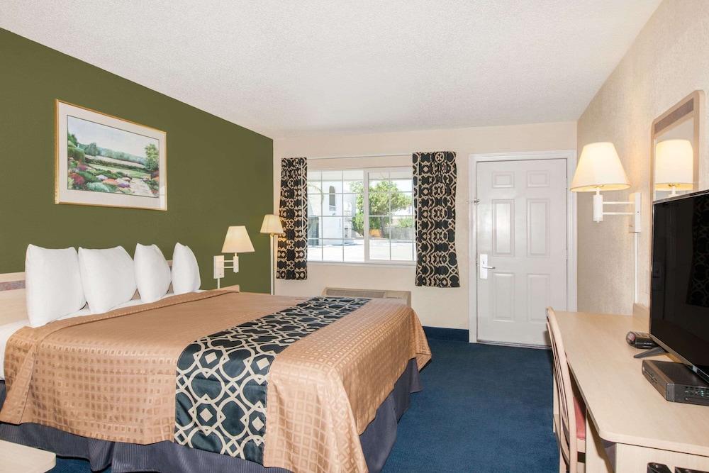 Travelodge by Wyndham Los Banos CA photo 5
