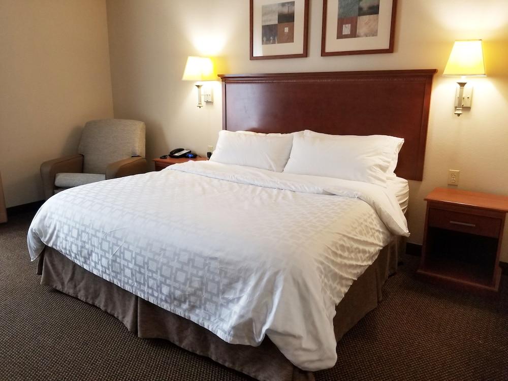 Candlewood Suites Cape Girardeau by IHG photo 41
