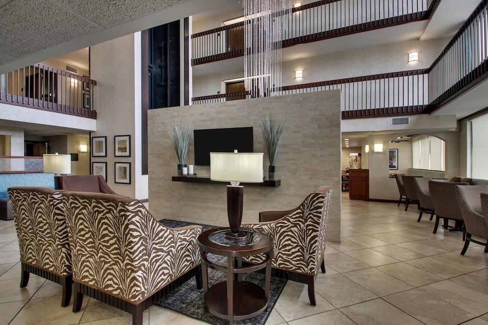 Sonesta Essential Houston Hobby Airport photo 2