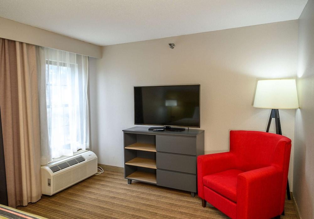 Country Inn & Suites by Radisson, Greenfield, IN photo 49