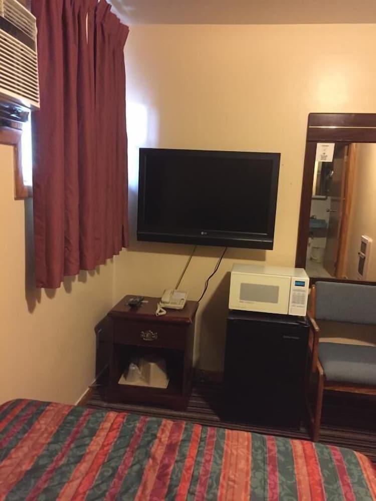 Budget Inn photo 4