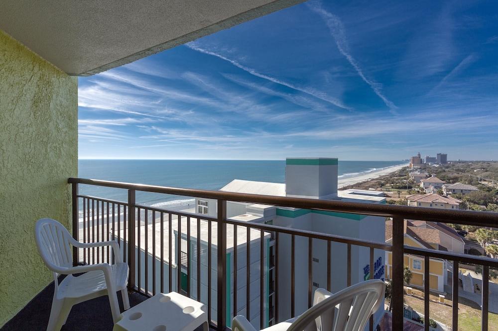 Monterey Bay Suites photo 31