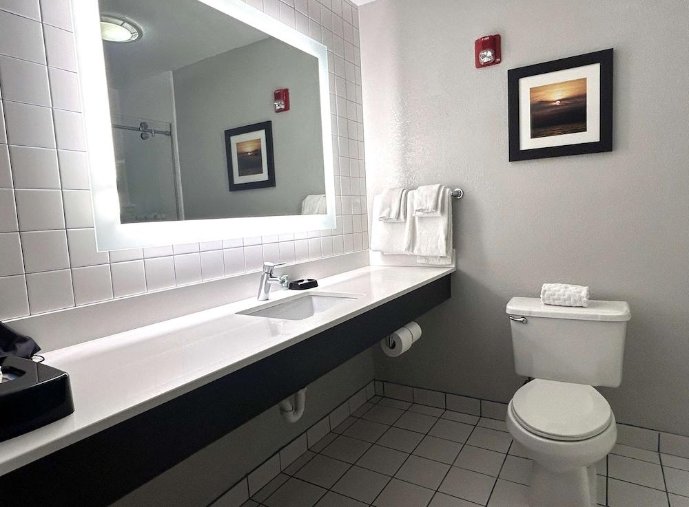 Best Western Erie Inn & Suites photo 11