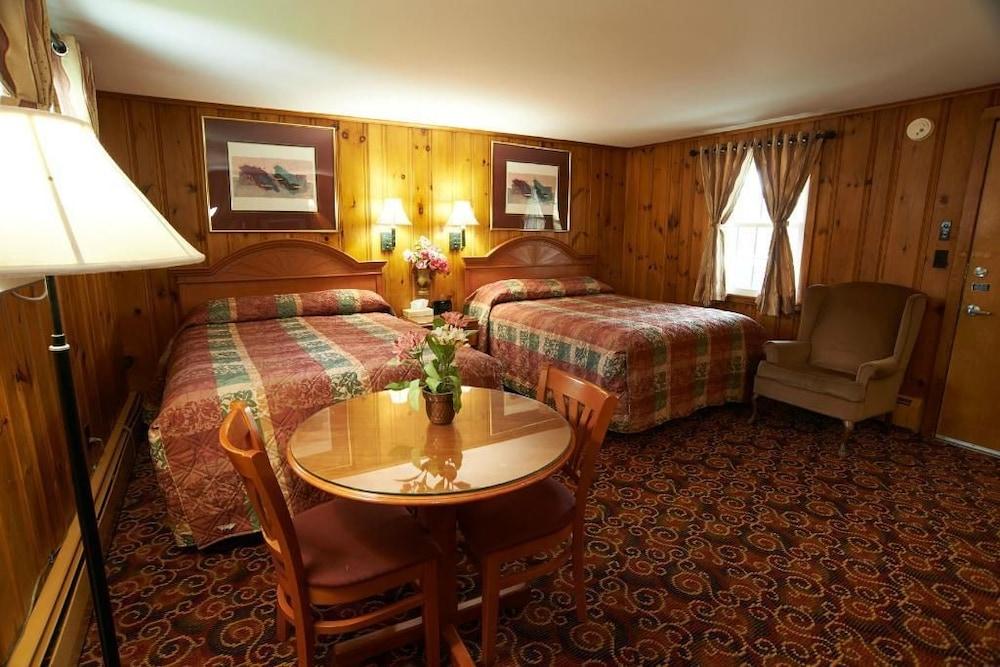Lantern House Motel photo 11