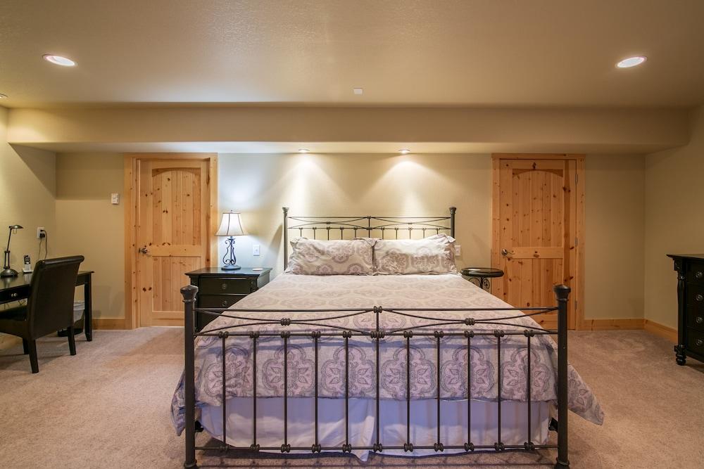 Pineview Lodge photo 22