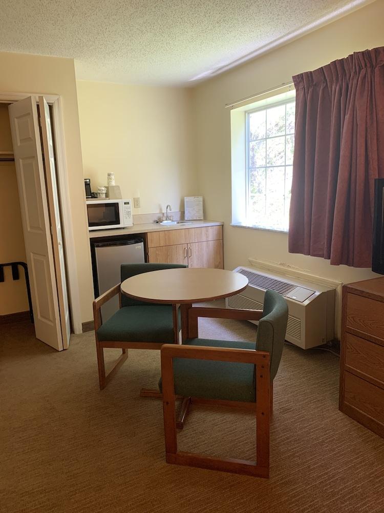 Brookshire Inn photo 23