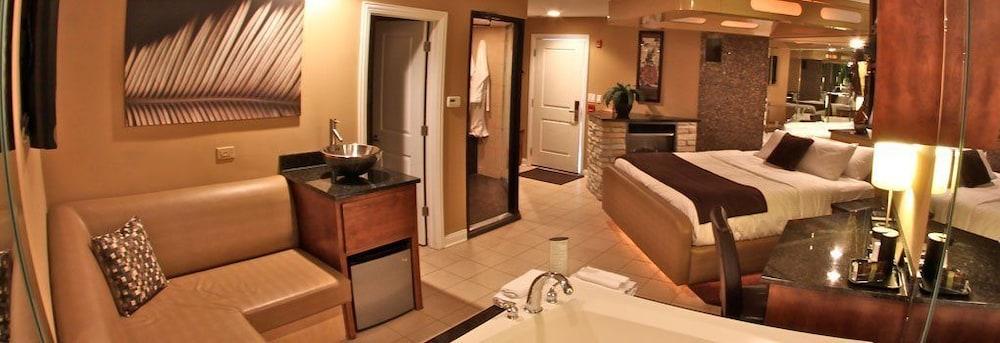 The Champagne Lodge & Luxury Suites photo 3