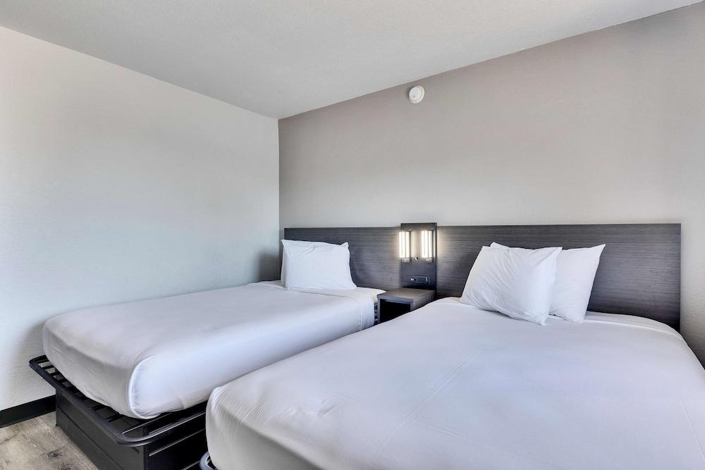 Motel 6 Austin, TX - Airport - South photo 12