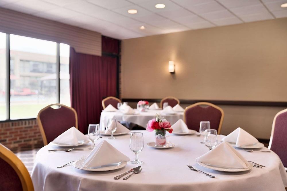 Days Inn By Wyndham Culpeper photo 12