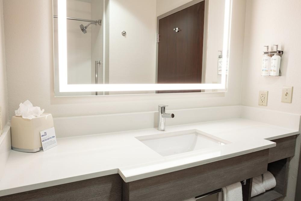 Holiday Inn Express & Suites El Paso West by IHG photo 51