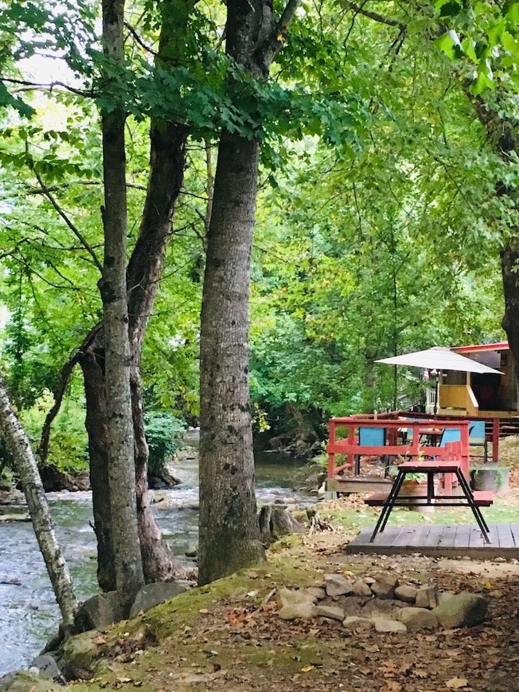 Smoky View Cottages & RV Resorts photo 47