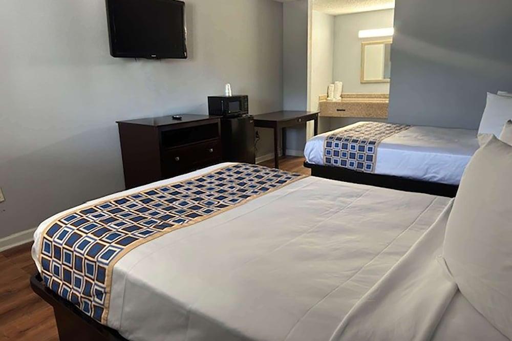 Super 8 by Wyndham Portsmouth - Norfolk photo 8