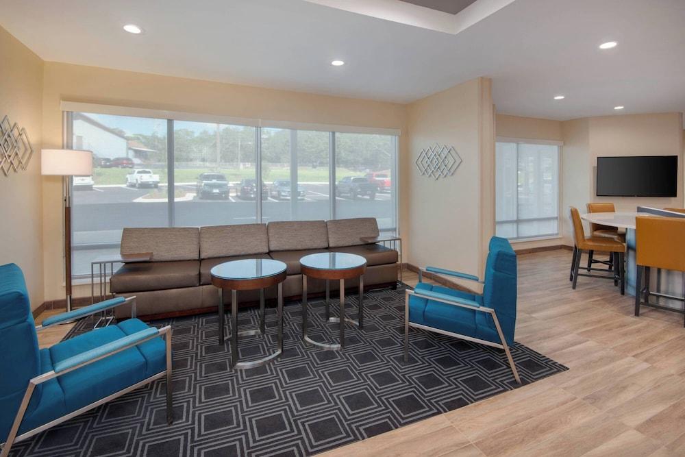 TownePlace Suites by Marriott Niceville Eglin AFB Area photo 2