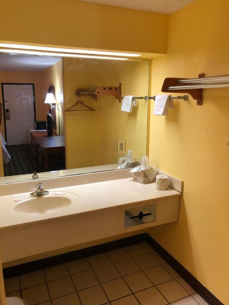 Ingleside Motel photo 15
