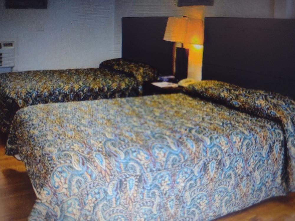 Budget Inn & Suites photo 3