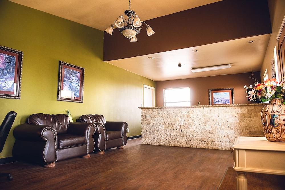 Riata Inn photo 4