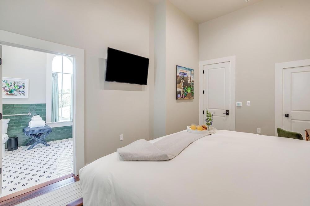 Nutt House Hotel photo 87