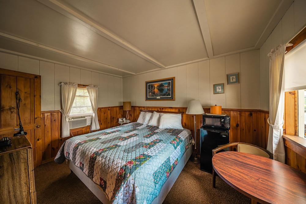 Park Motel and Cabins photo 21