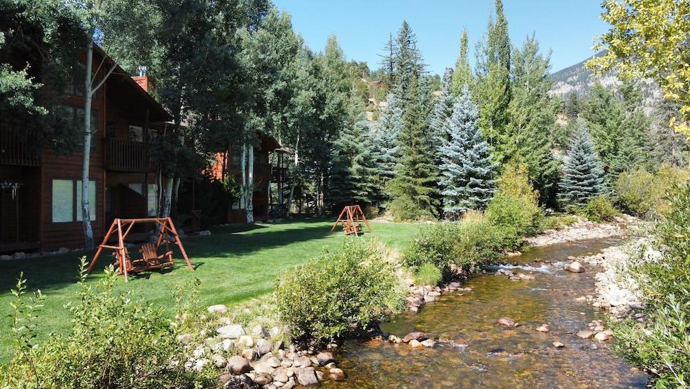 Aspen Winds on Fall River photo 28