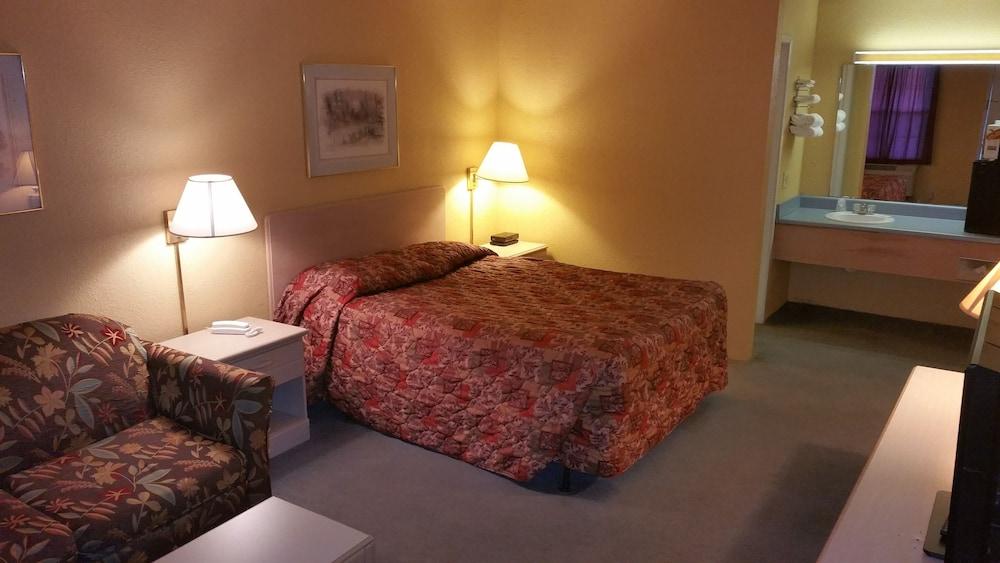 Victorian Inn photo 4