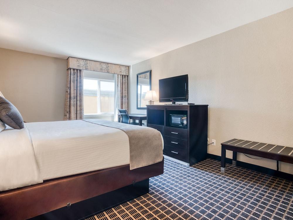 Alexis Hotel & Banquets Dallas Park Central Galleria photo 17
