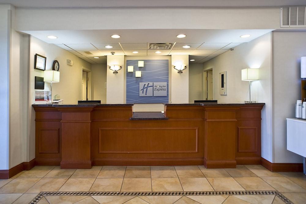 Holiday Inn Express Hotel & Suites Vermillion by IHG photo 24