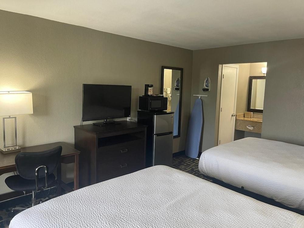 Homegate Inn And Suites Collierville TN photo 8