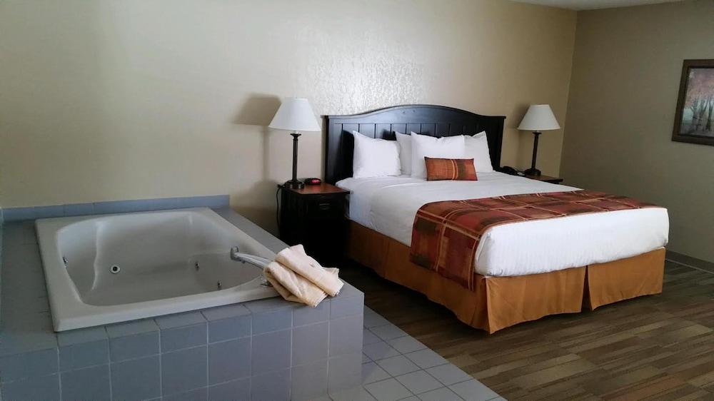 Rivertown Inn photo 37