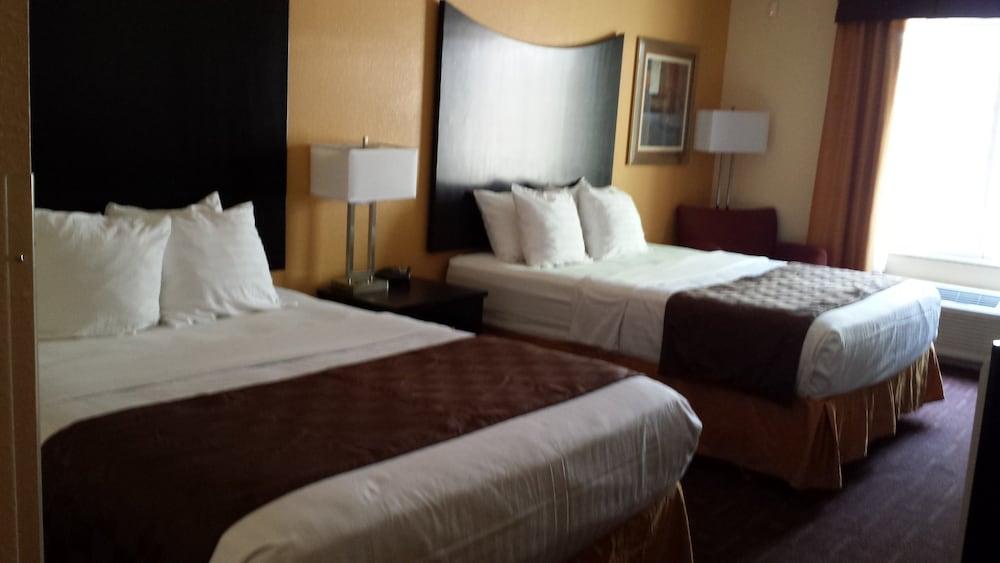 Paradise Inn & Suites photo 8