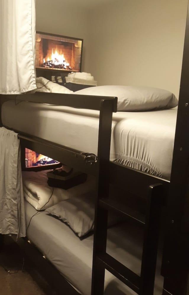 Luxury Stays - Hostel photo 16