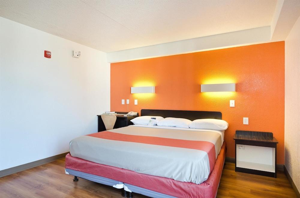 Motel 6 Springfield, VA - Washington DC Southwest photo 4