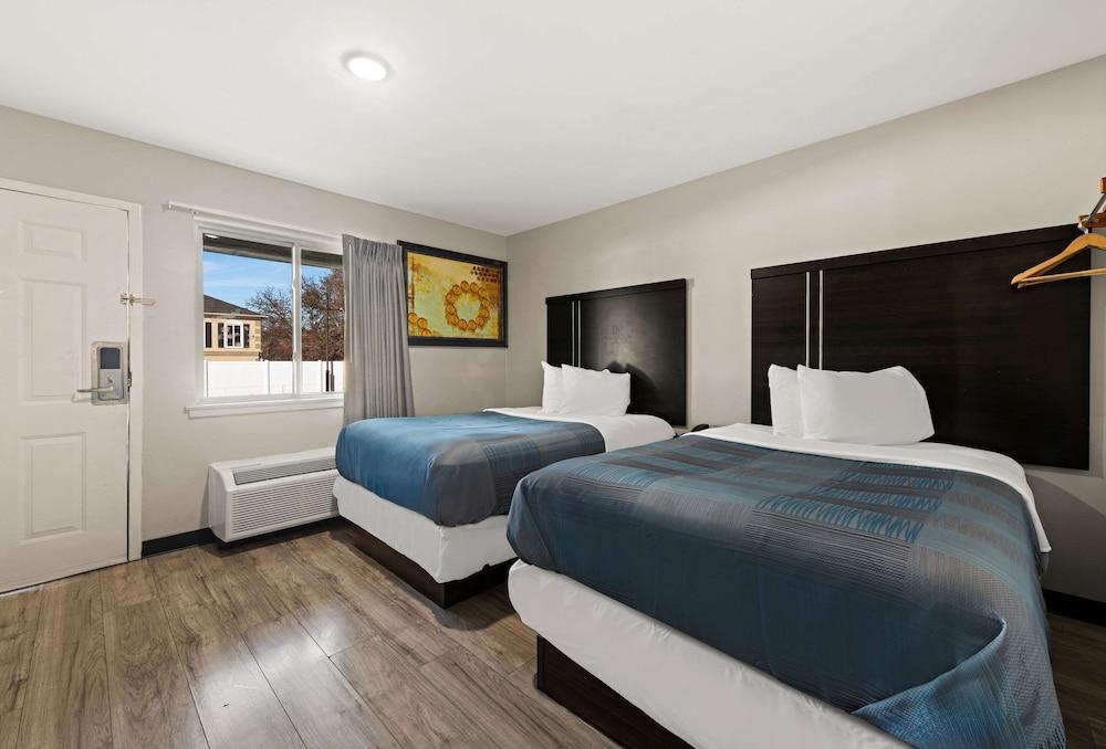 Rodeway Inn Charlotte Independence Blvd. photo 10