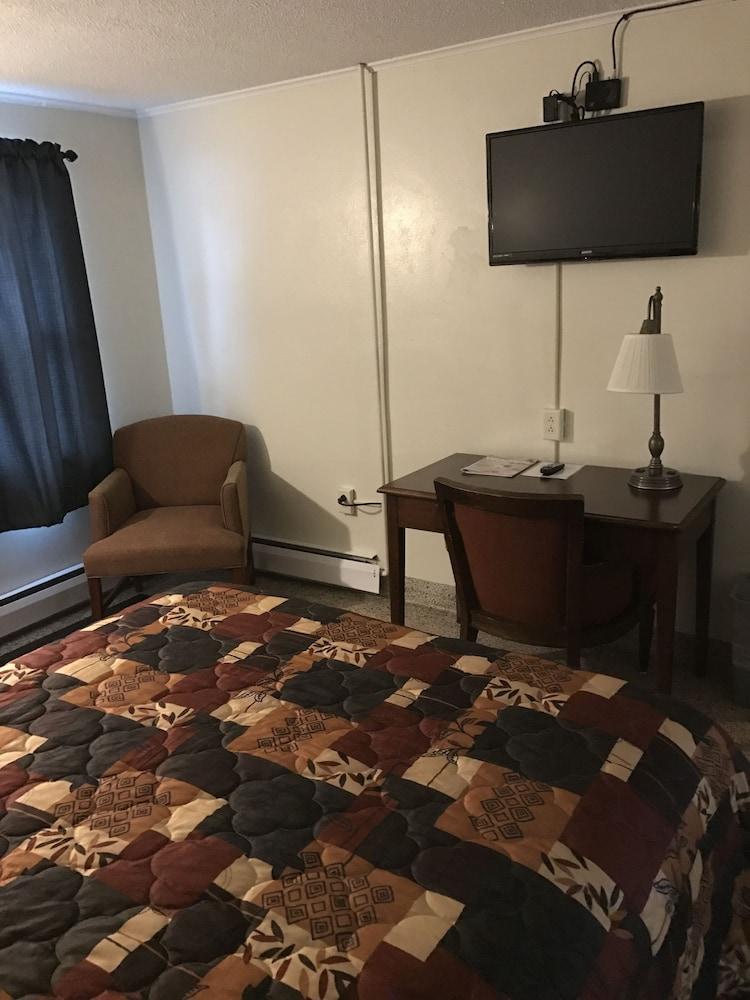 The Evergreen Motel photo 20