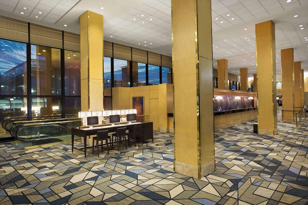 Hilton Chicago O'Hare Airport photo 23