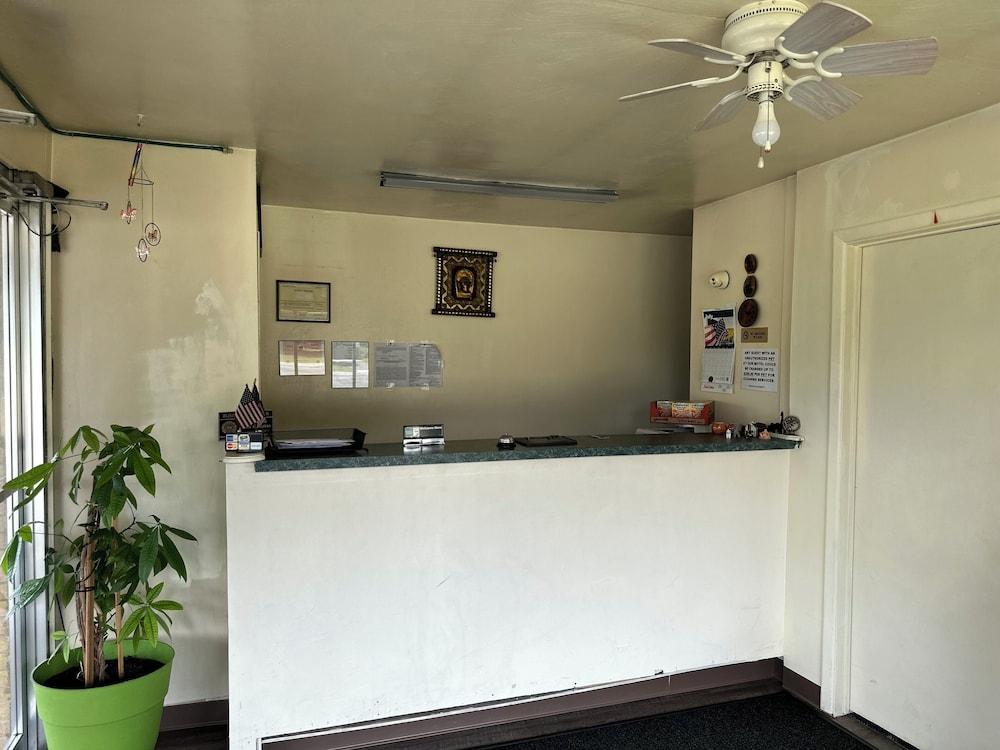 Holiday Motel Westfield photo 2