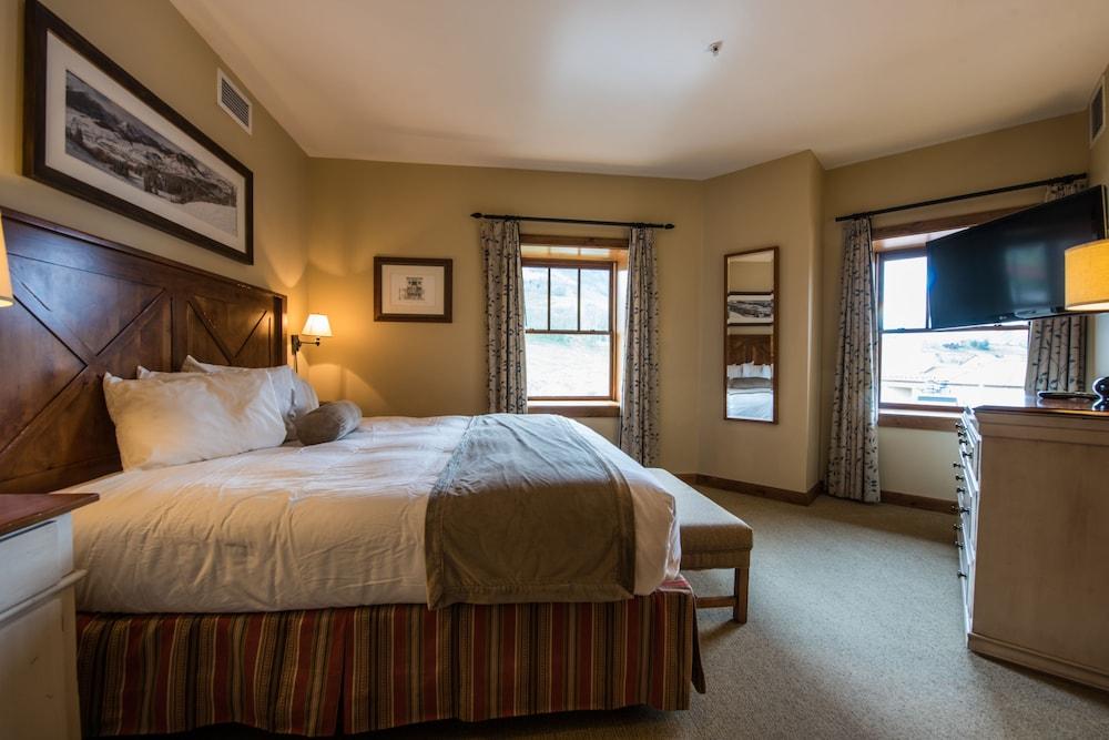 The Lodge at Mountaineer Square, A Vail Resorts Property photo 29