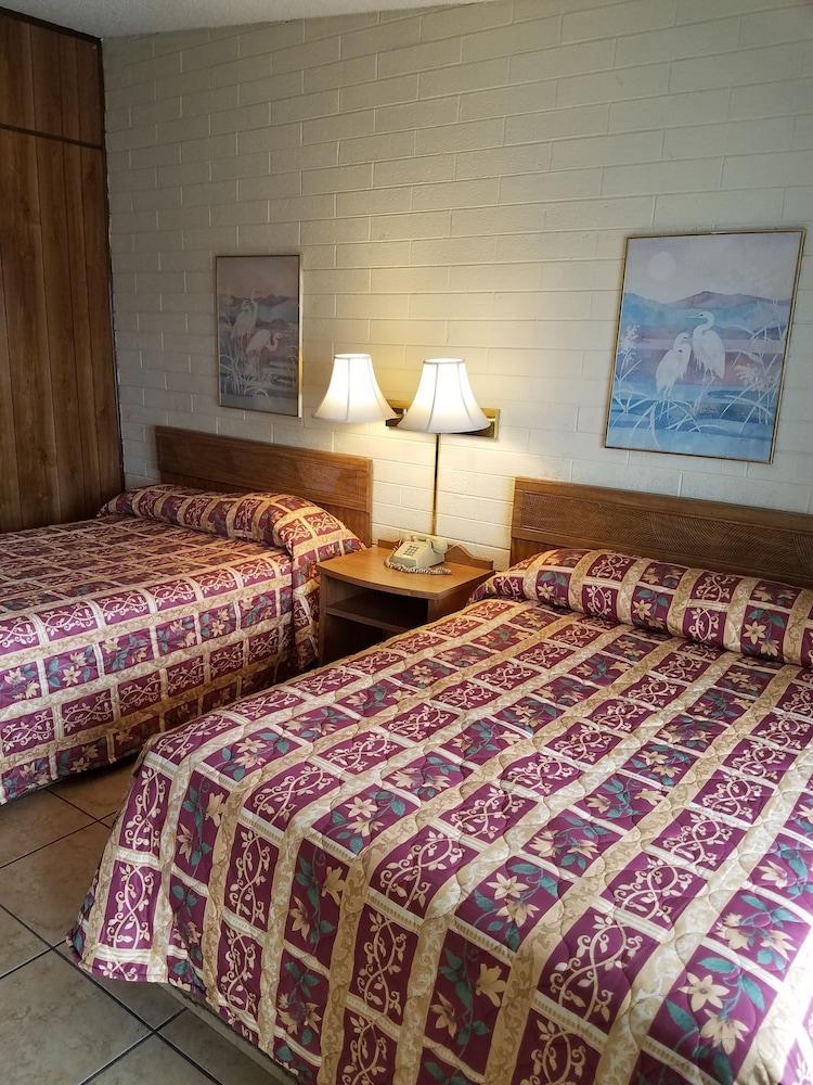 Beverly Crest Motor Inn photo 7