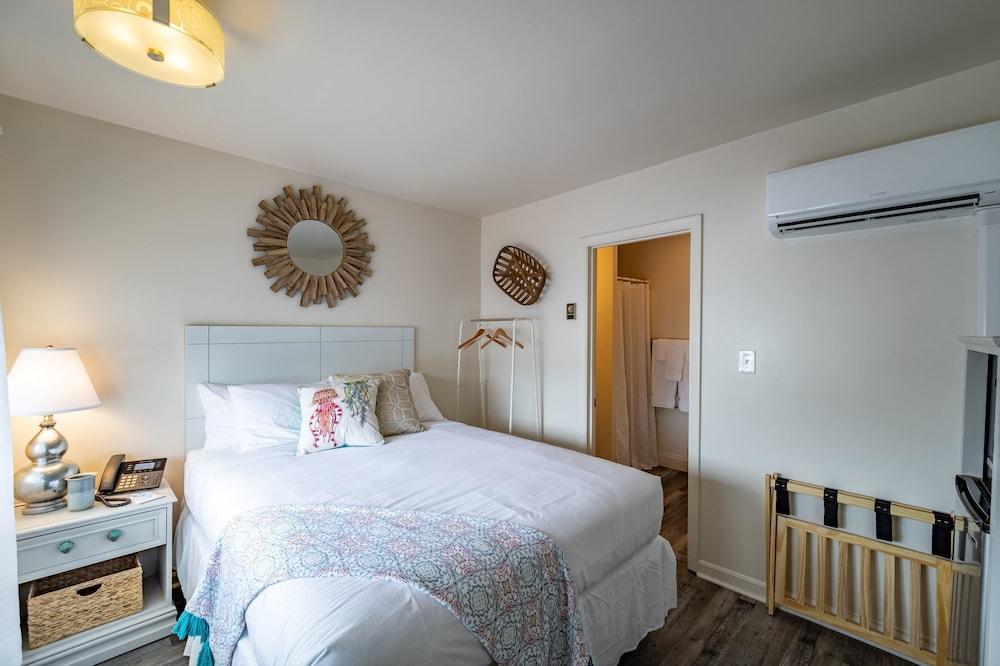 Ocean Glass Inn photo 40