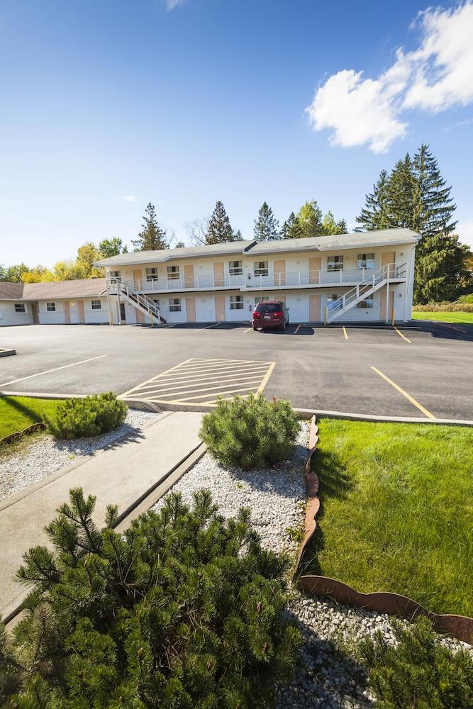 The Springwater Inn photo 19