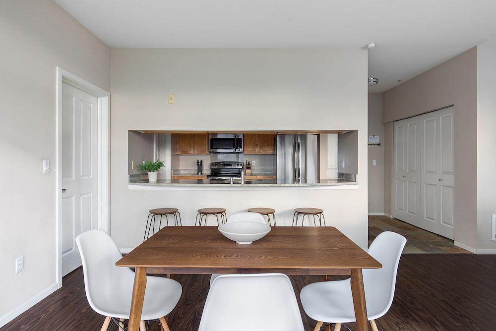 Kasa Bellevue Seattle photo 12