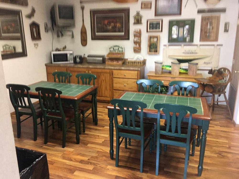 Bullwinkles Rustic Lodge photo 13