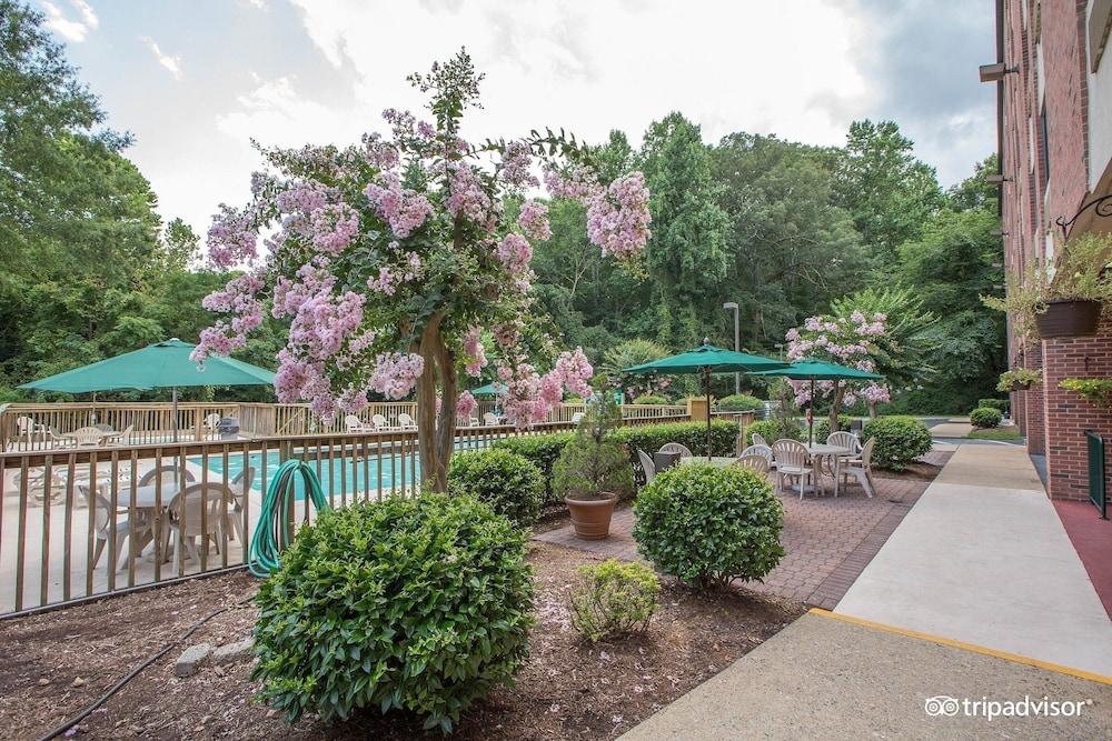 Country Inn & Suites by Radisson, Williamsburg East (Busch Gardens), VA photo 24
