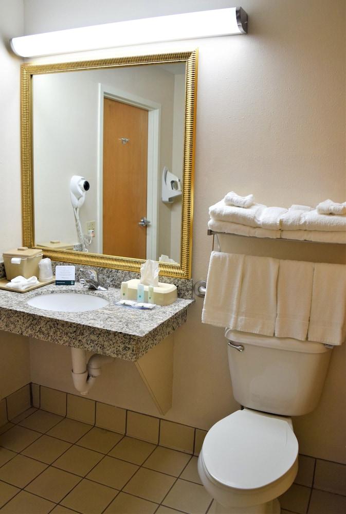 Quality Inn Conference Center at Citrus Hills photo 23