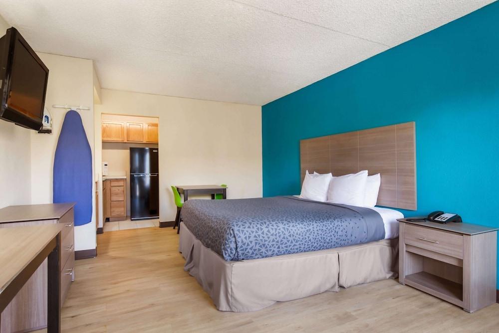 1 Life Studio and Suites photo 12