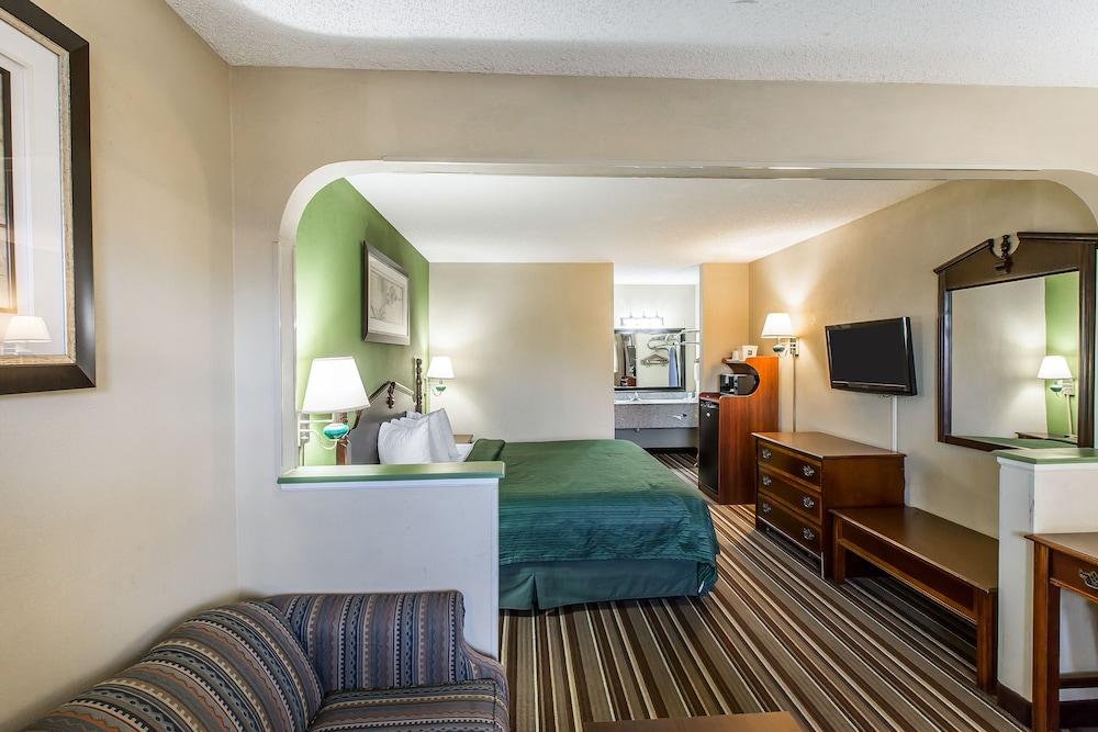 Quality Inn & Suites Macon North photo 22