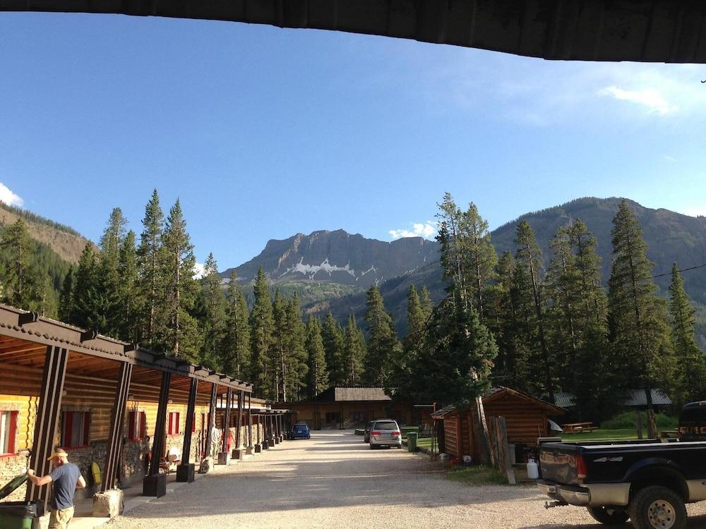 Grizzly Lodge photo 7
