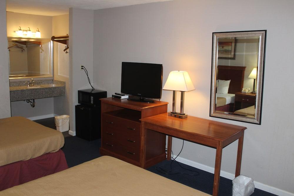 Interstate Motel photo 5