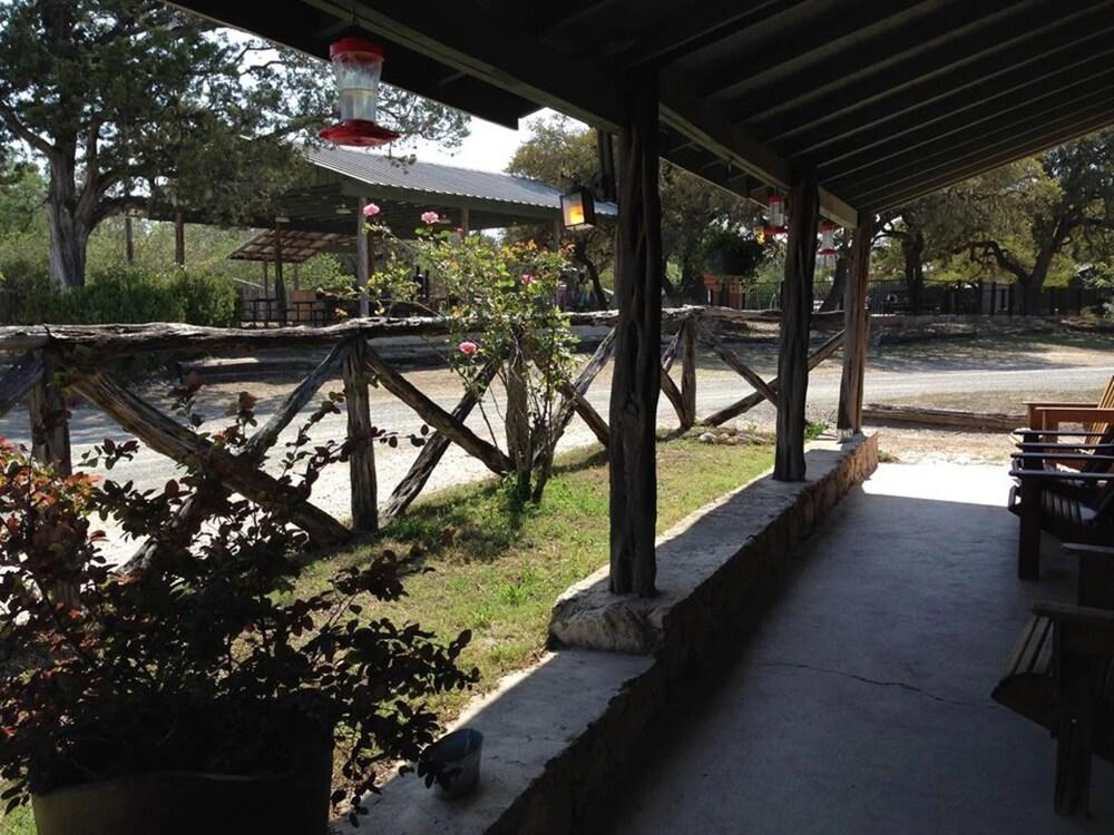 The Leakey Inn by CMD photo 80