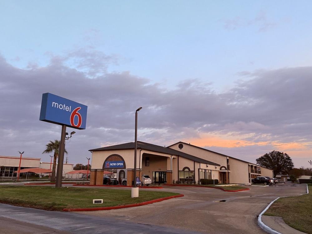 Motel 6 La Porte, TX photo 18