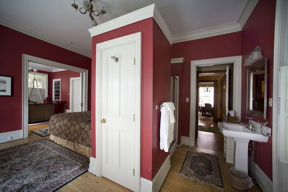 The Peter Herdic Inn photo 18